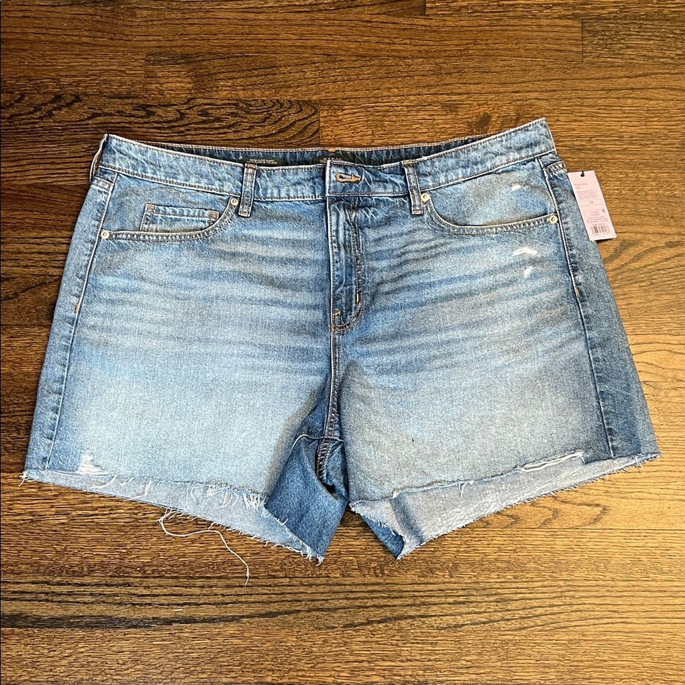 Distressed Mid Rise Daisy Duke’s Denim Shorts